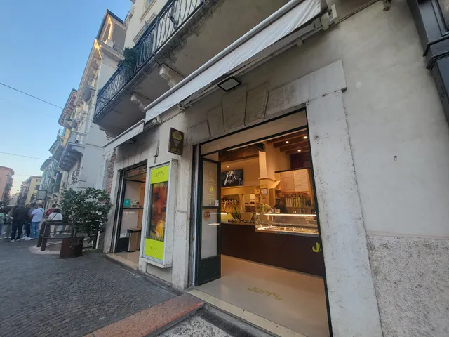 The art of ice cream - Gelateria Verona