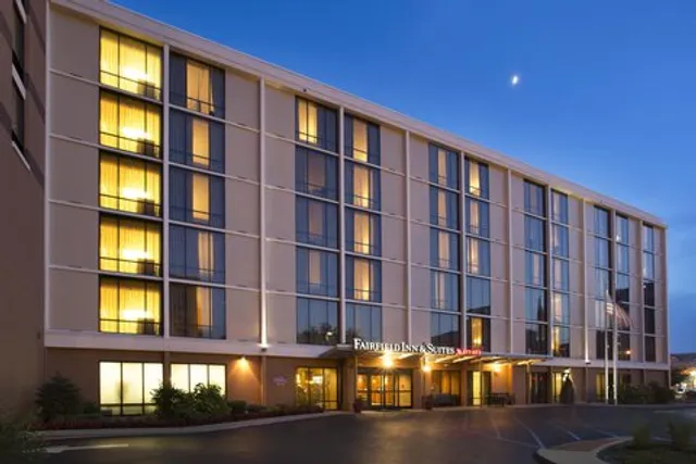 Fairfield by Marriott Inn & Suites Louisville Downtown
