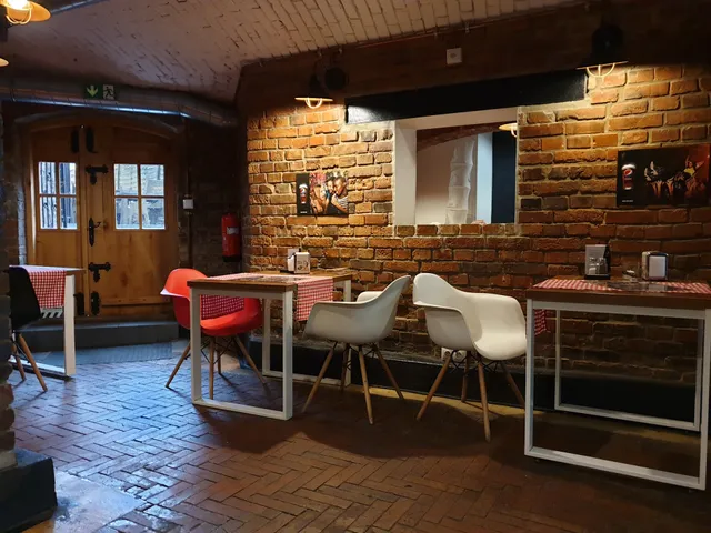 Bizon Pub & Restaurant