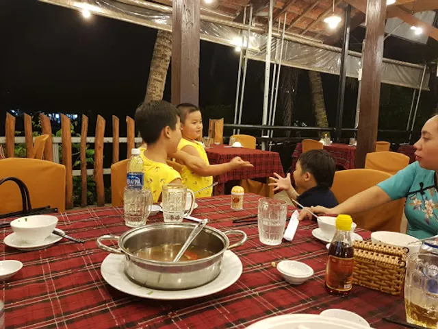 Nhà hàng Lan Rừng