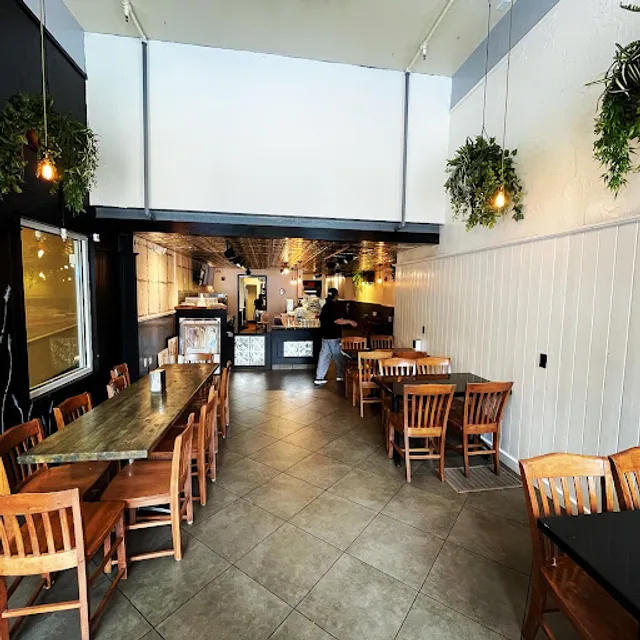 Fai Thai Kitchen ร้านฝ้ายไทย