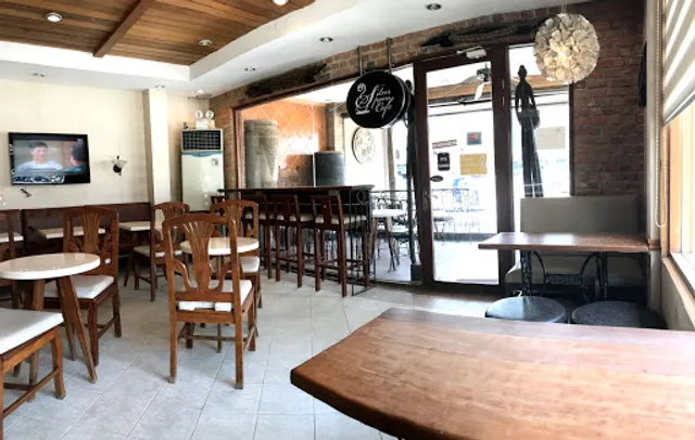 Silver Spoon Café