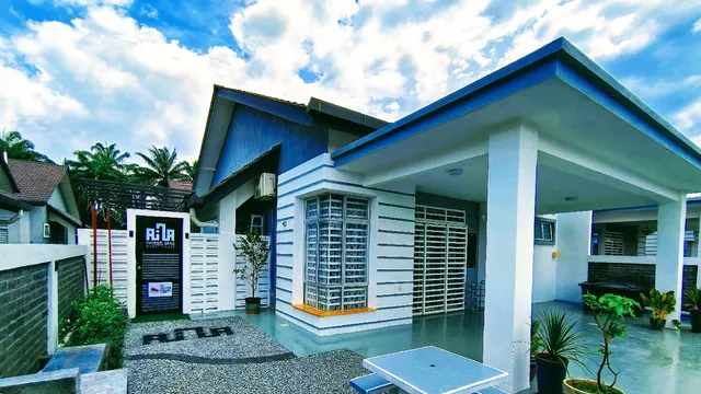 RUMAH AINA Homestay Bukit Changgang Private Pool