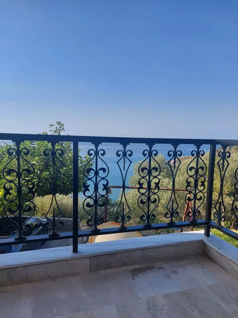 Livikon Studios & Rooms