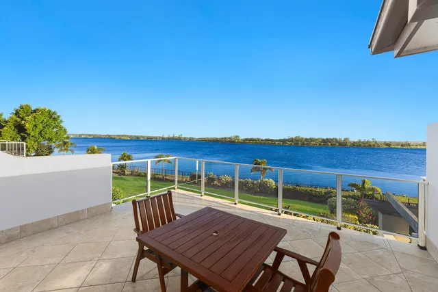 Harrington River Lodge