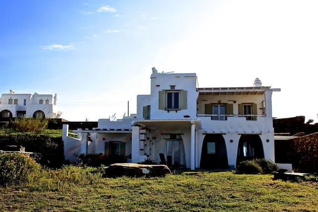 Akrotiraki Villas