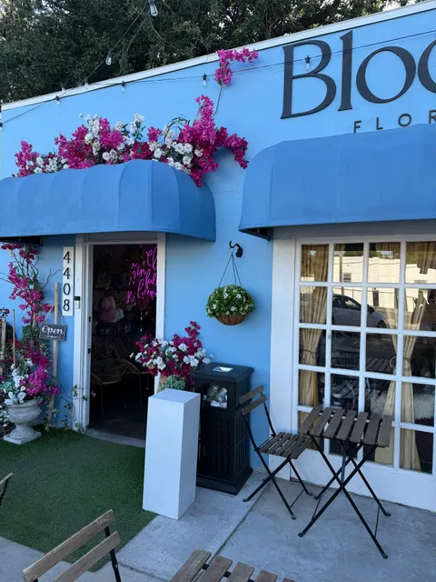 Blooming Floral Cafe