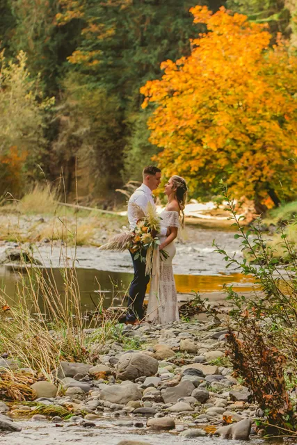 Rivers Edge Weddings, Events, and Lodging