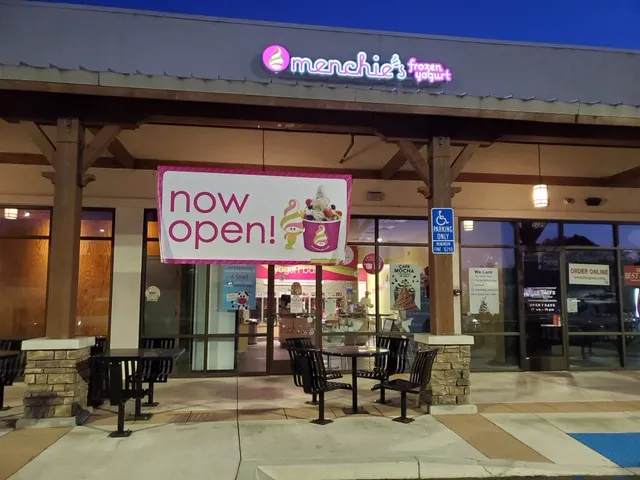Menchie's Frozen Yogurt - Arroyo Grande