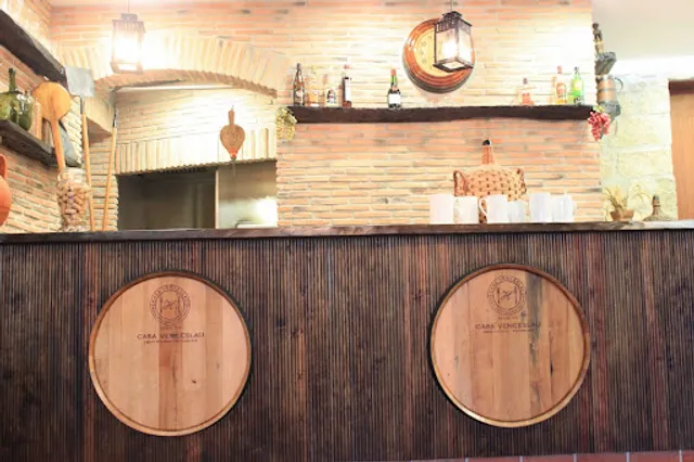 Casa Venceslau, Restaurante, Adega regional