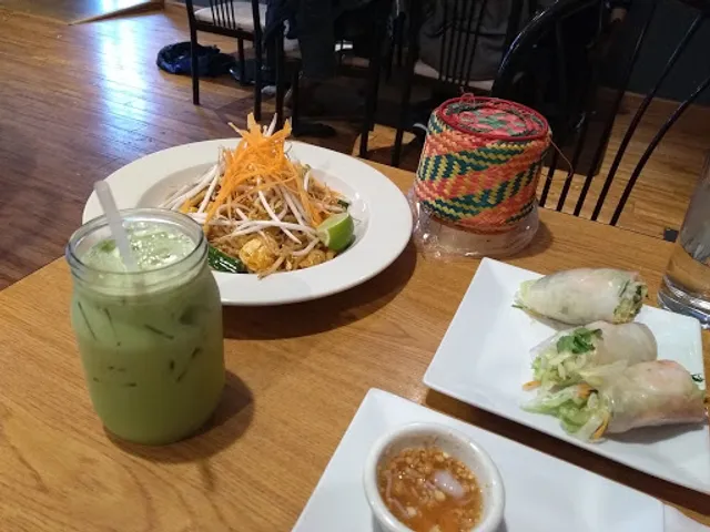 KhunNai Thai Cuisine