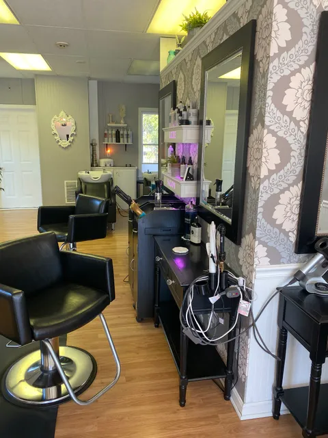 Luxe Salon