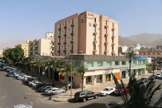 Al Raad Hotel & Suites