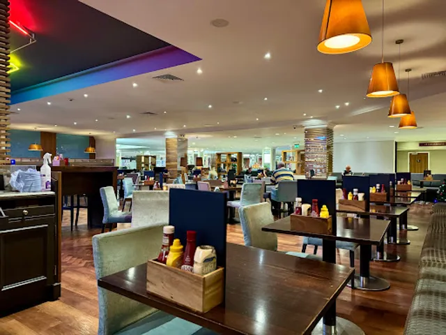 Renaissance Bar Eleven