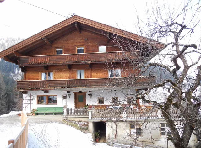 Klammsteinhof mit Schnapsbrennerei und Verkostung.