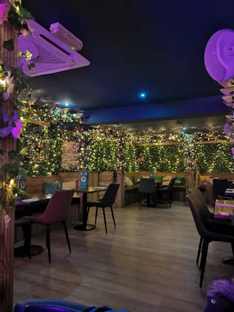 Bella Vita & Funky Flamingo Romsey