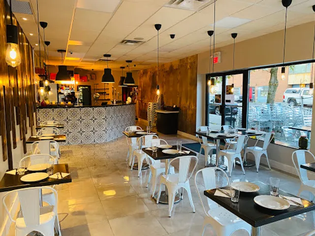 Leela Indian Food Bar (Gerrard) Best Indian Restaurant Toronto