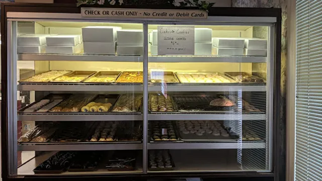 Litty's Cakes and Cookies