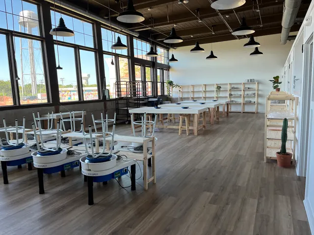 Glaze Ceramic Studio