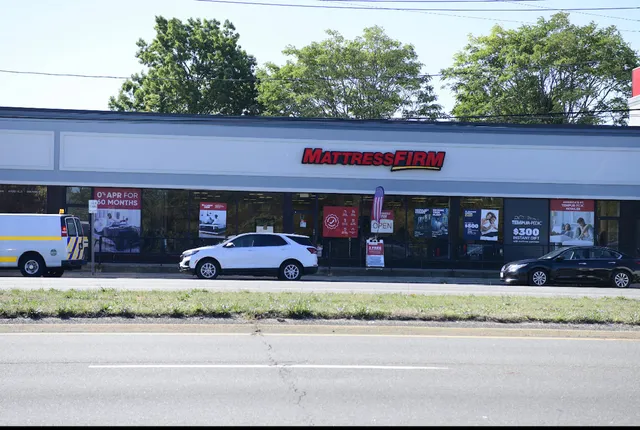 Mattress Firm Outlet - Massapequa