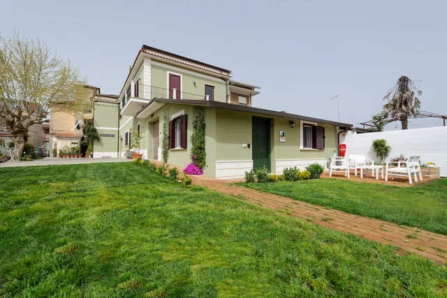 ARYA Bed & Breakfast