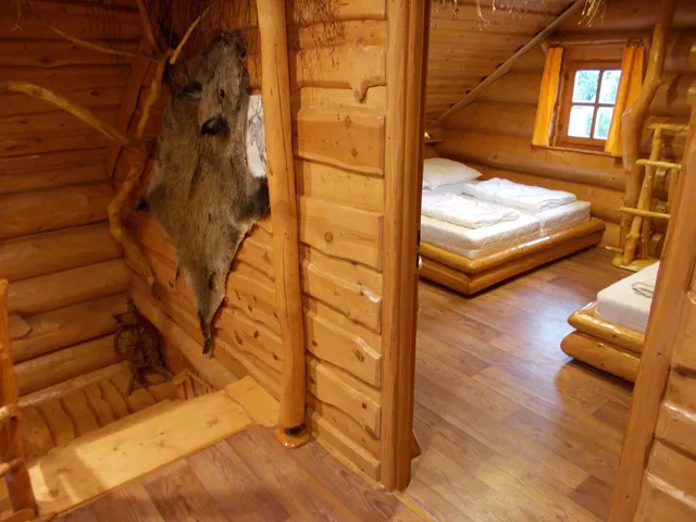 Sruby Suchý - malý srub pro 6 osob