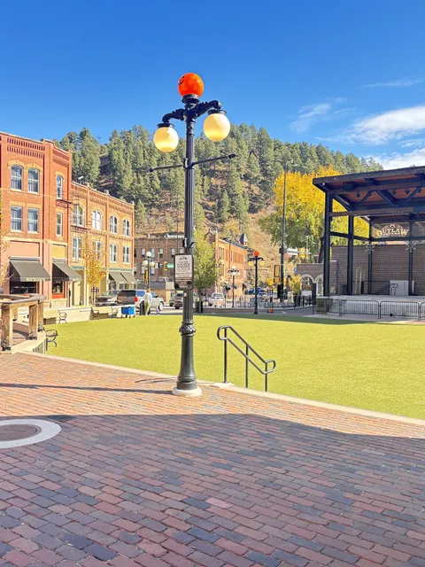 Deadwood's Outlaw Square