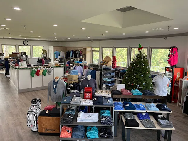 Candlewood Country Club