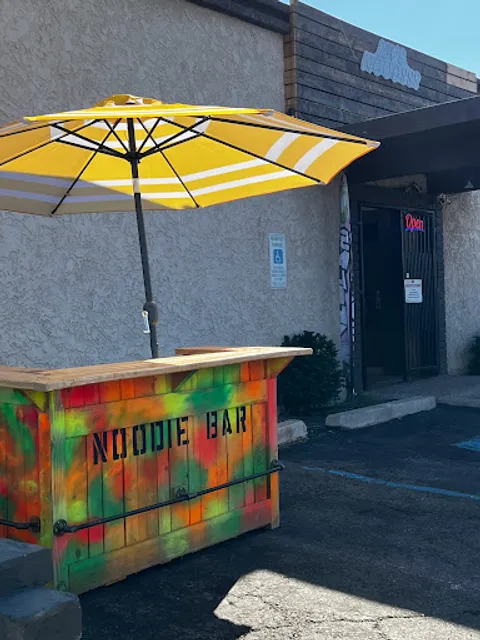 Infinity Shakes Snake Cafe