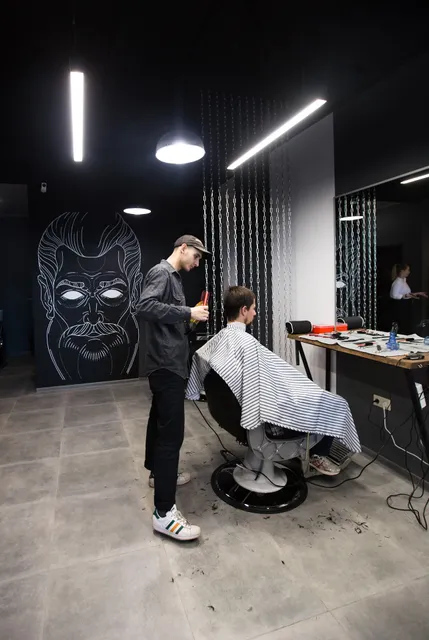 Barbershop Nalevo