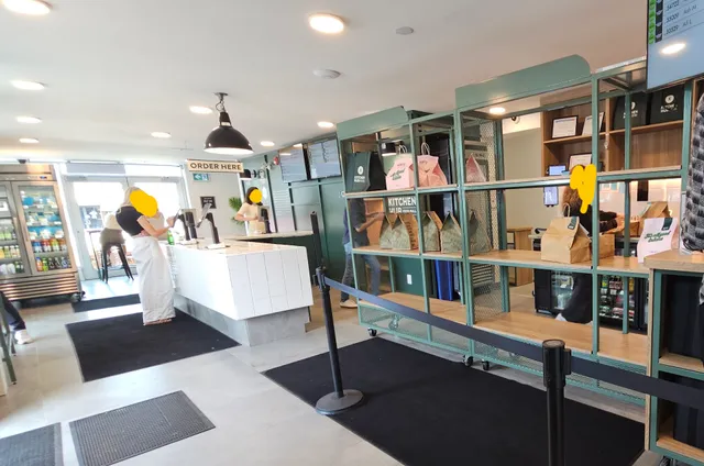 WINGSTOP CASTLEFIELD - (KITCHENHUB)