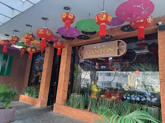 Cantón Moema - Comida Peruana & Chinesa