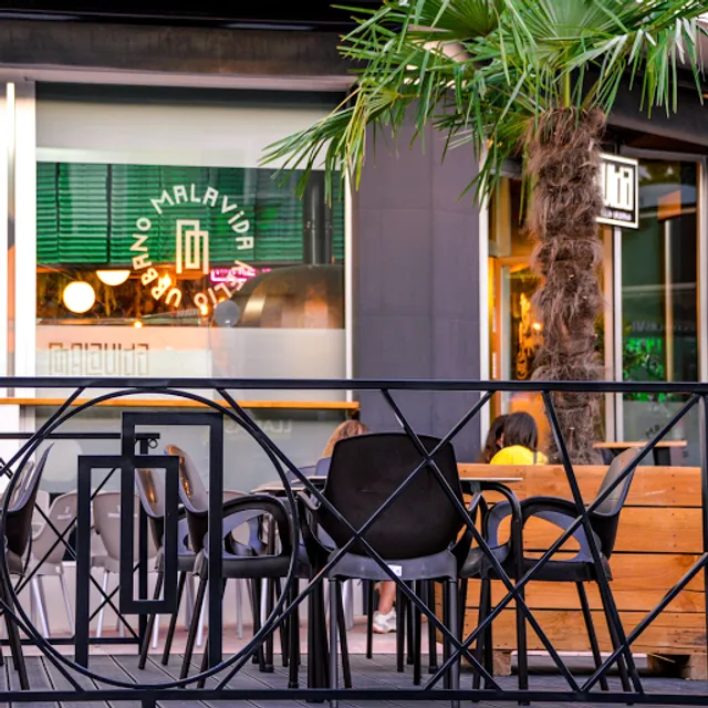 Restaurante | Malavida Relío Urbano | Hamburguesas y Pizzas