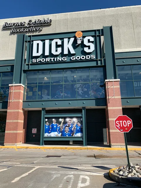 DICK'S Sporting Goods
