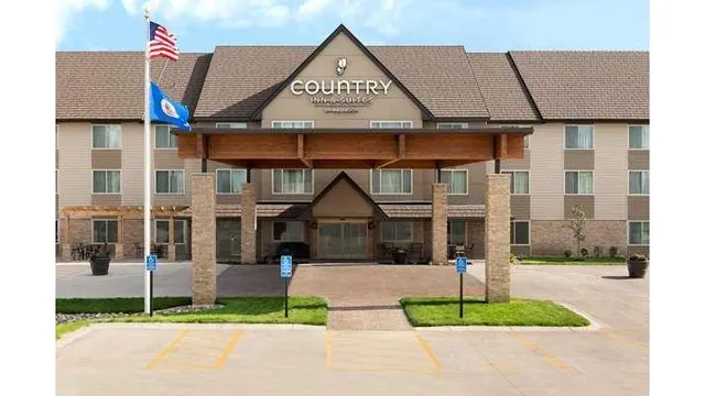 Country Inn & Suites by Radisson, St. Cloud West, MN