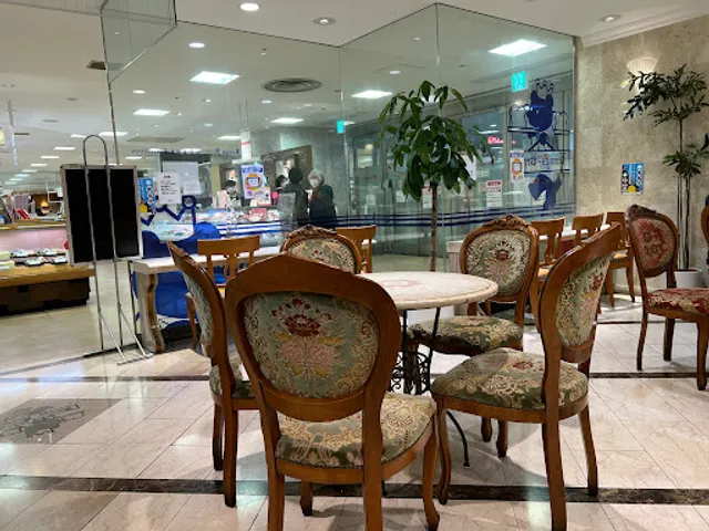 Königs-Krone Takashimaya Senboku Store