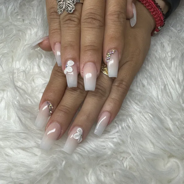 Magnolia nails & salon suites