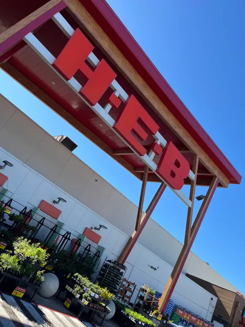 Govalle Shopping Center