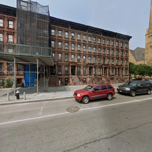 Luxury Suites Lenox Ave