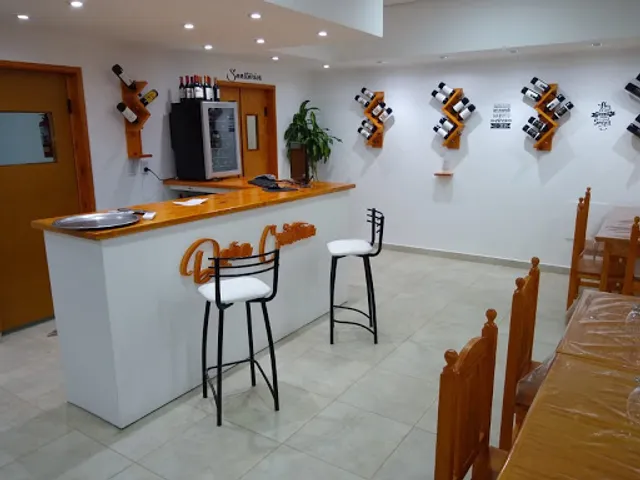 Tenedor Libre Doña Cristina y Hostería