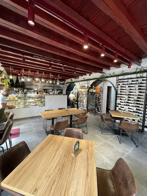 Restaurante y Vinoteca La Reserva