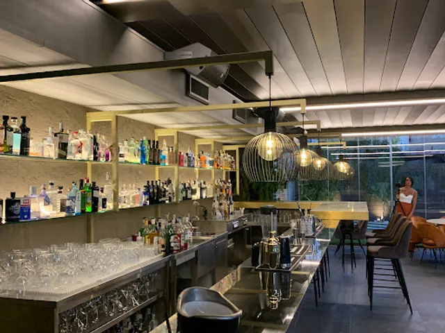 Gioja's - Pizzeria Napoletana Contemporanea - Lounge Bar