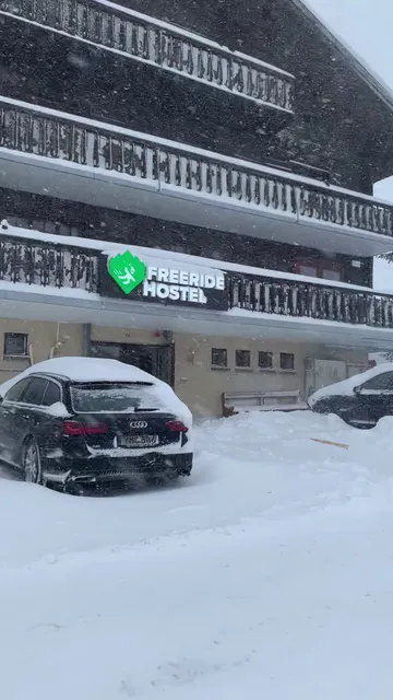 Freeride Hostel & Restaurant