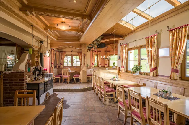 Isskogelstüberl - Cafe - Restaurant - Pizzeria