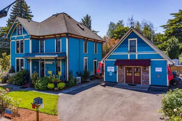 MaMere's Guest House - Inn, Event Space & Vacation Rental