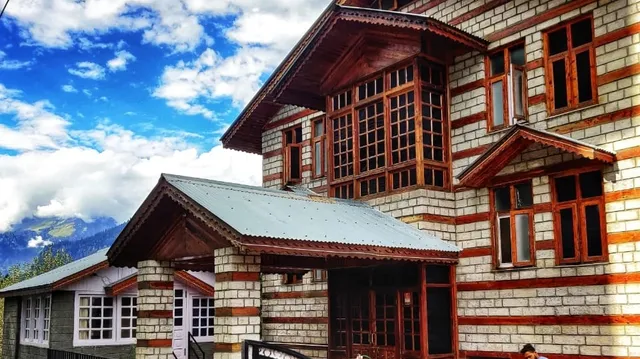 Aroma Taru Villa Cottage