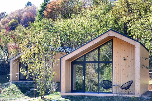 Tinutul Luanei Glamping Resort