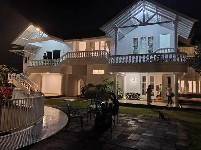 RedDoorz Plus @ Megamendung Puncak 2