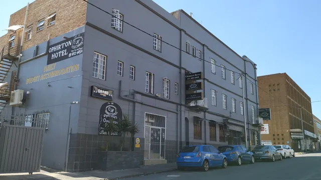 Ophirton Hotel