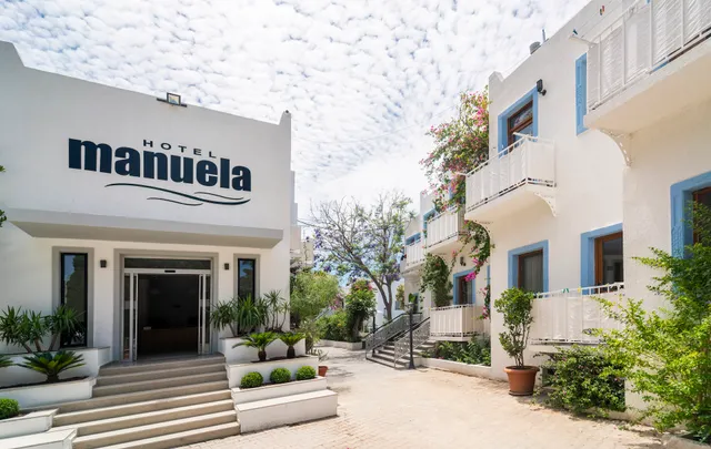 Manuela Hotel